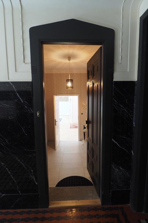 Art Nouveau Apartment Прага Экстерьер фото