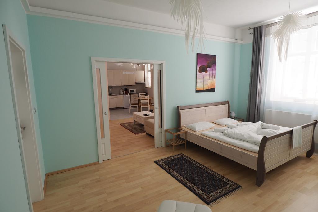 Art Nouveau Apartment Прага Экстерьер фото